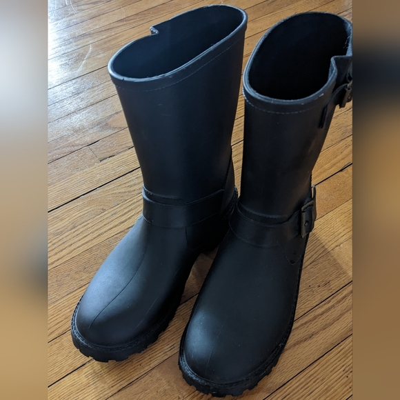 Rubber Rain Boots - Picture 3 of 3